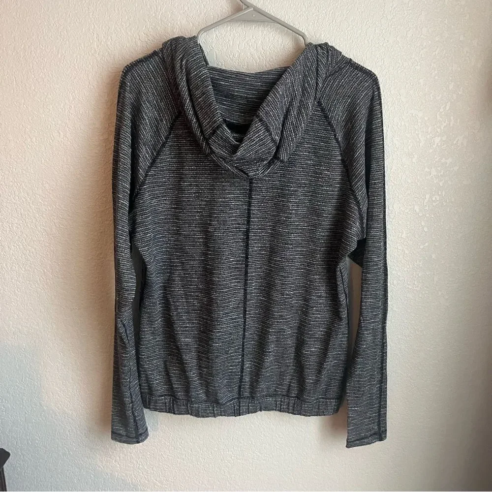 Lululemon Pique Marled Gray Pullover - Picture 6 of 7